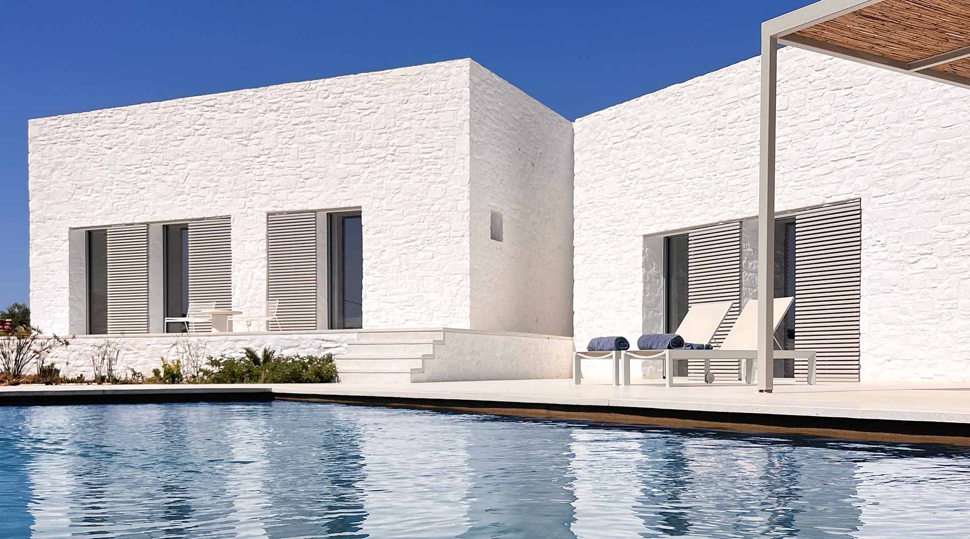 amenities_pool1